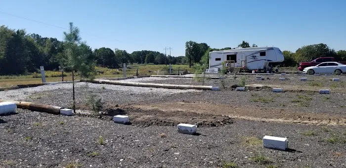 Circle 5B RV Park Picture 2
