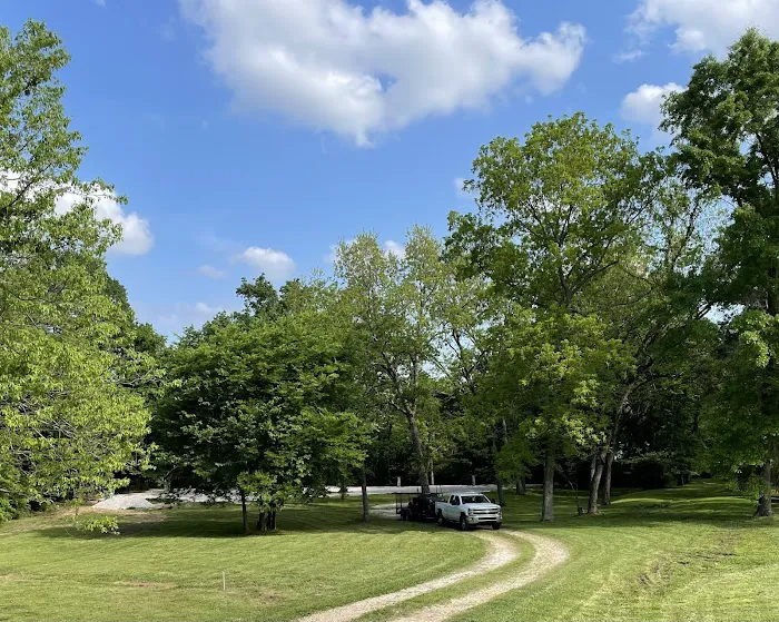 Red Bird RV Park Picture 4