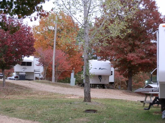 Hochatown RV Park Picture 5