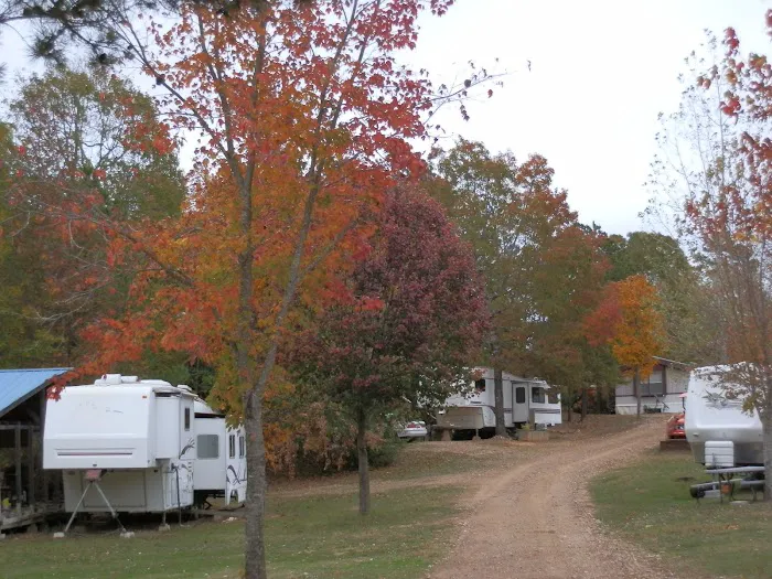 Hochatown RV Park Picture 8