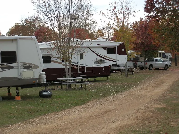 Hochatown RV Park Picture 9