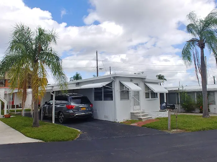 Lake Seminole Estates Picture 3