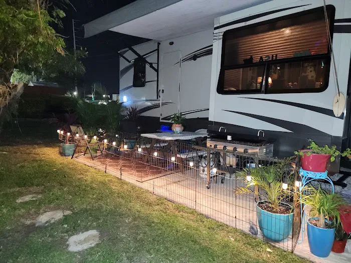 Seminole RV Park Picture 8