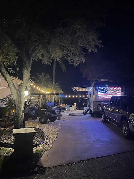 River Ranch RV Resort Sites Picture 5