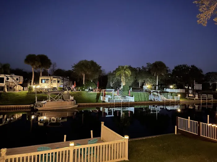 River Ranch RV Resort Sites Picture 9