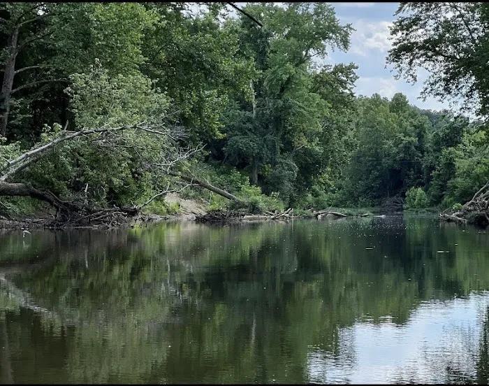 Hawks Bluff Campground and General Store Picture 5