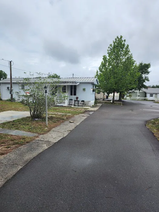 Avon Park Village Picture 5