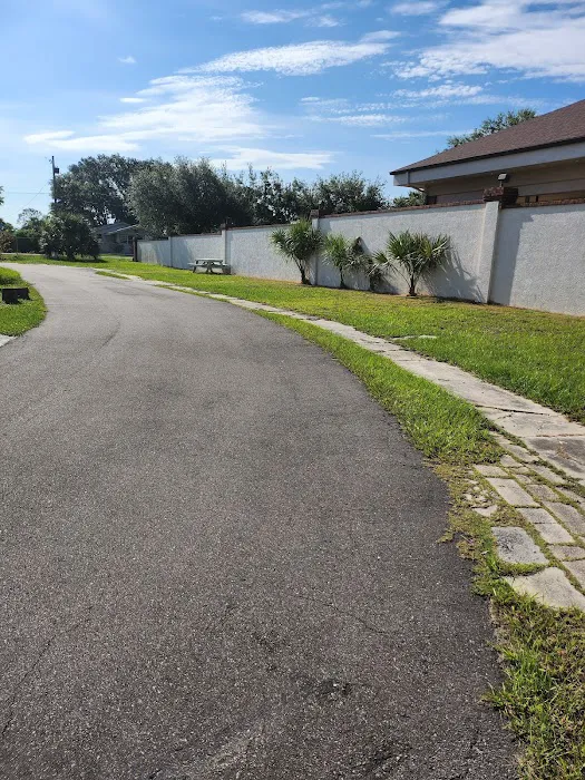 Avon Park Village Picture 8