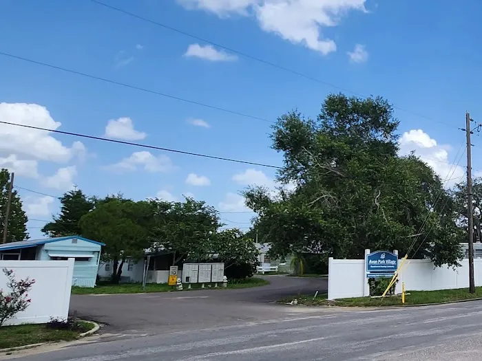 Avon Park Village Picture 9