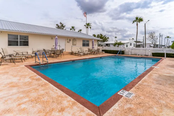 Villa Del Sol Mobile Home Park Picture 9