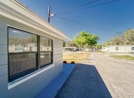 Bedrock Crescent Lake 55+ Mobile Home Community