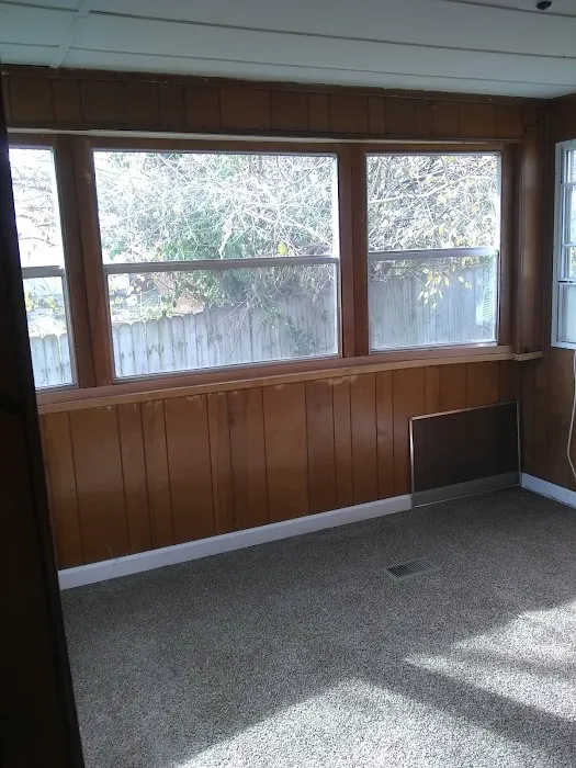 Sycamore Trailor Court Picture 7