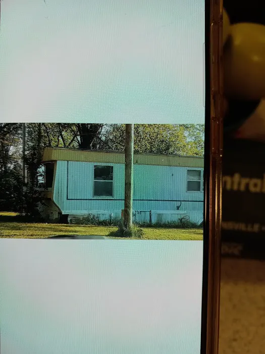Knob Noster Mobile Home & RV Picture 1