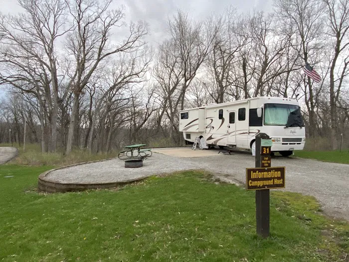 Lake MacBride North Modern Campground Picture 6
