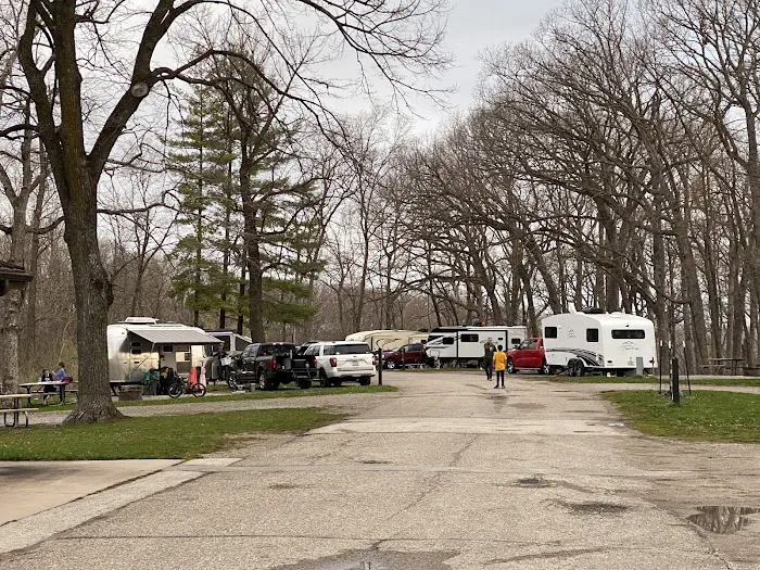 Lake MacBride North Modern Campground Picture 7