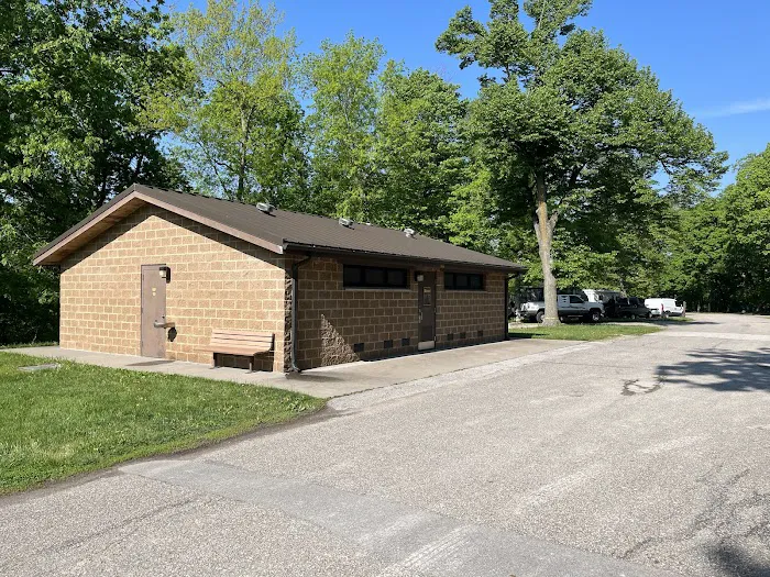 Lake MacBride North Modern Campground Picture 3