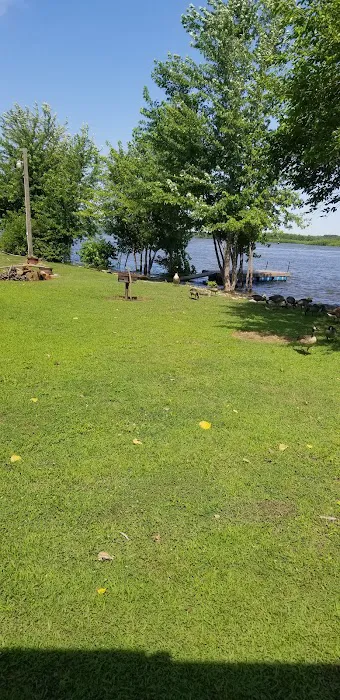 Edge Of The River Resort Picture 10