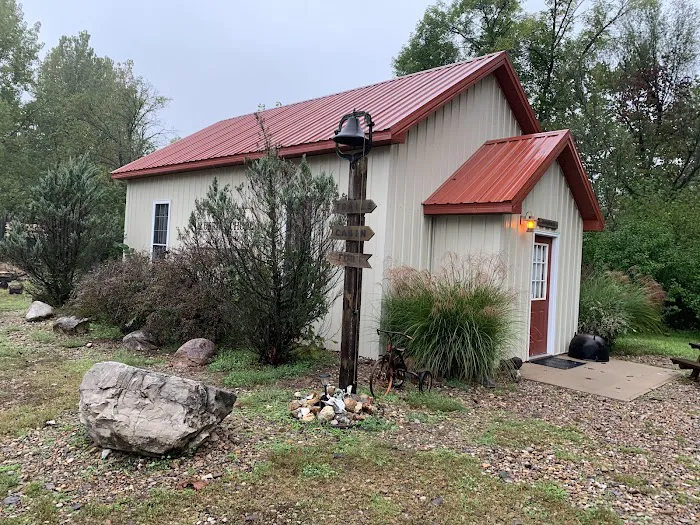 River Valley Lodge & Campground Picture 7