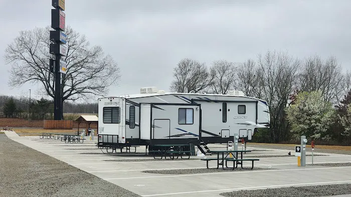 Love's RV Hookup Picture 3