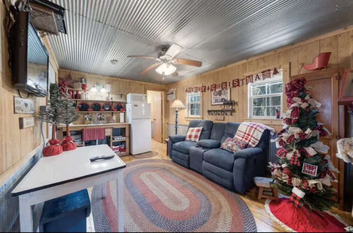 Horseshoe INN and Campground Picture 6