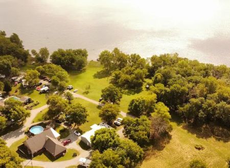 Horseshoe INN and Campground