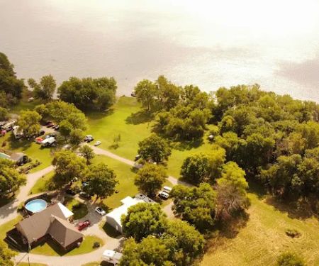 Horseshoe INN and Campground