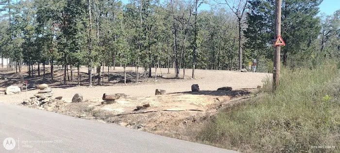 Lower Mountain Fork RV Park Picture 4