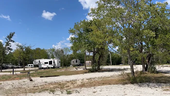 Tall Pines RV Park Picture 8