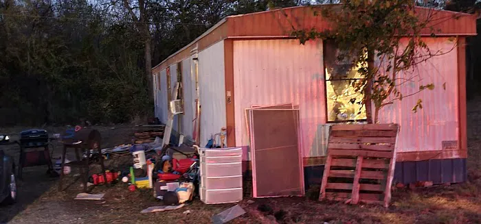 Old Town Mobile Home and RV Park Picture 3