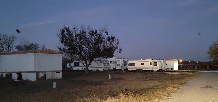 Old Town Mobile Home and RV Park Picture 9