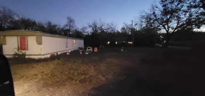 Old Town Mobile Home and RV Park Picture 8