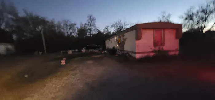 Old Town Mobile Home and RV Park Picture 4