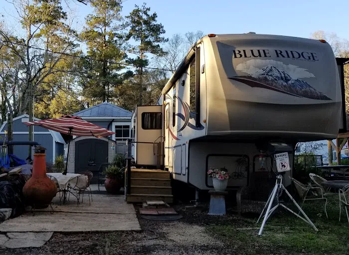 Covington Oaks Mobile Home Park Picture 4