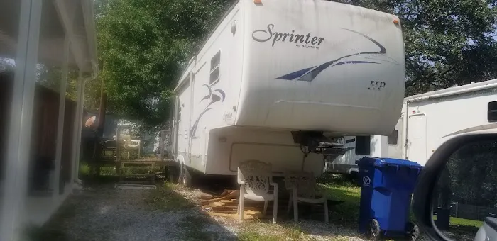 Covington Oaks Mobile Home Park Picture 1