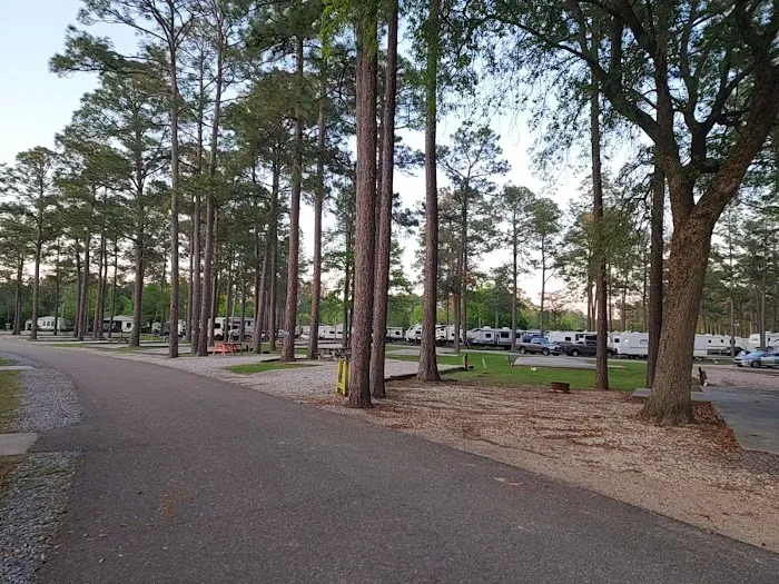 Sunroamers RV Resort Park Picture 5