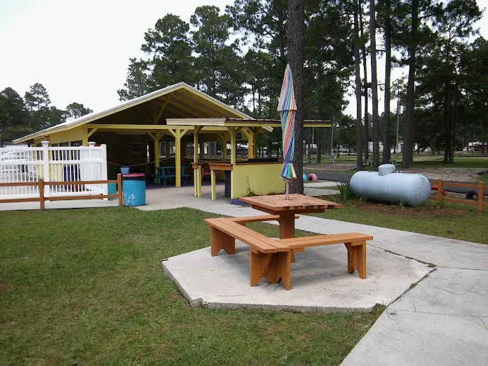 Sunroamers RV Resort Park Picture 3