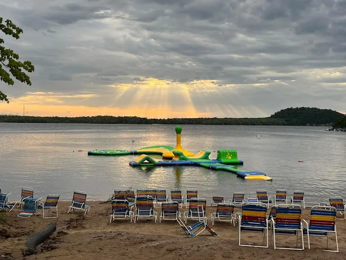 Holiday Shores Campground & Resort Picture 9