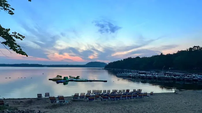 Holiday Shores Campground & Resort Picture 4