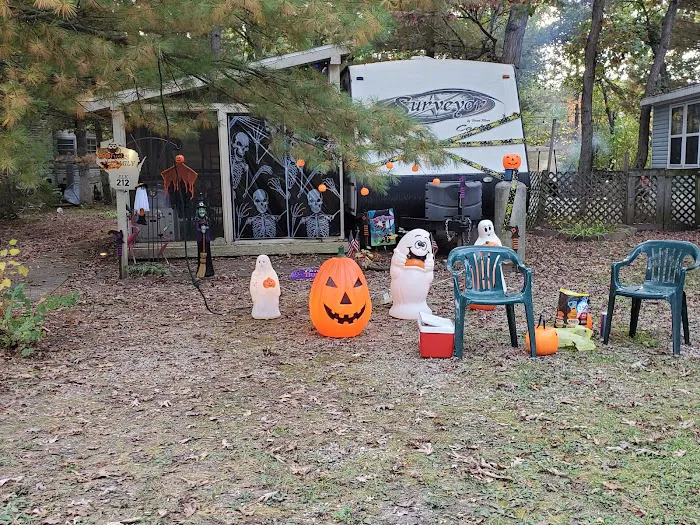 Shangri-La Campground Picture 9
