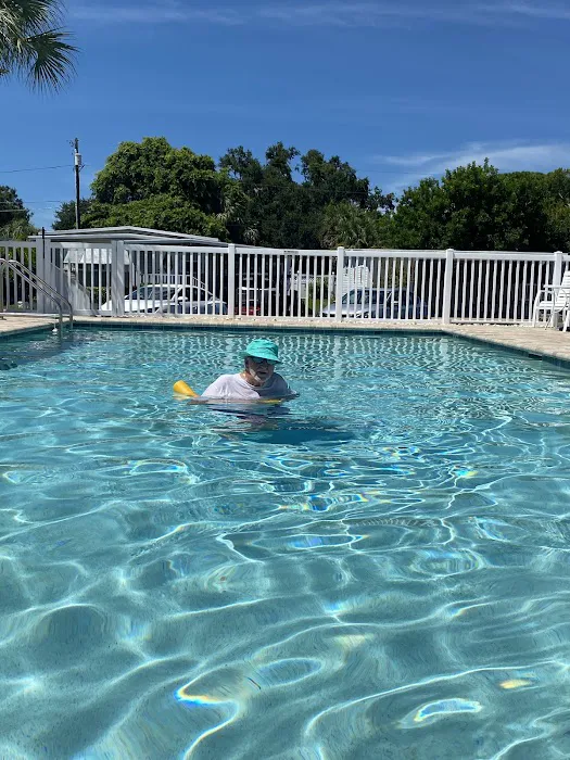 Club Chalet Mobile Home Park Resident owned Picture 5
