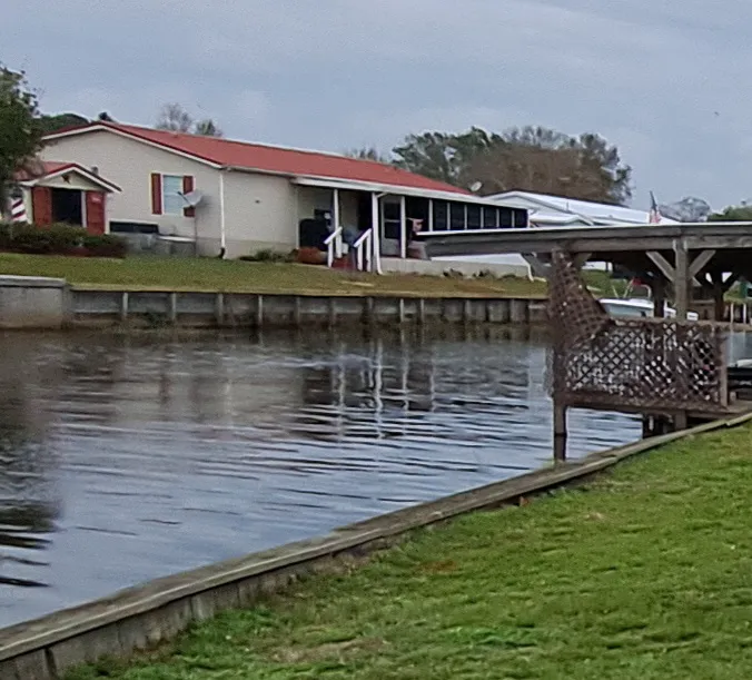 Lake Marian Resort RV & Mobile Home Park Picture 3