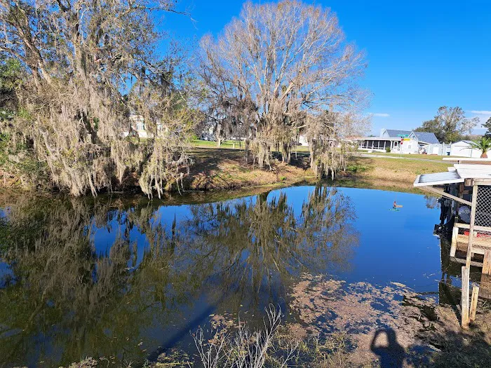 Lake Marian Resort RV & Mobile Home Park Picture 4