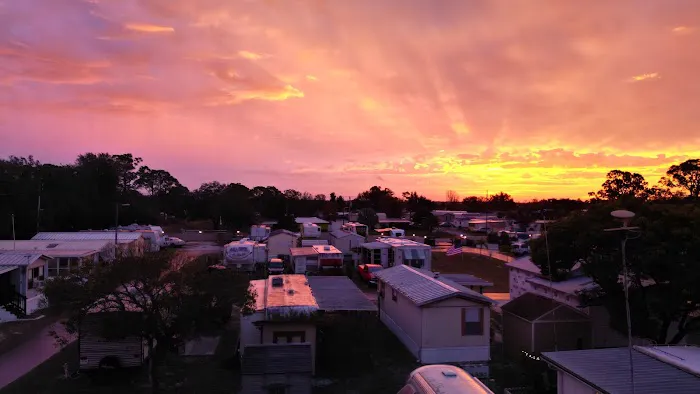 Lake Letta RV Park Picture 9