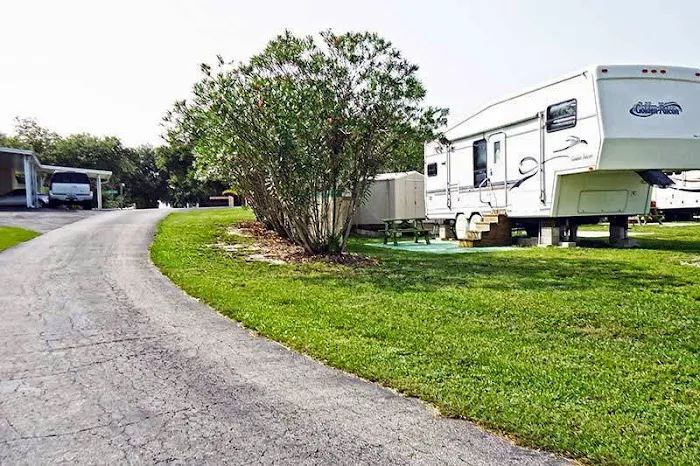Lake Letta RV Park Picture 4