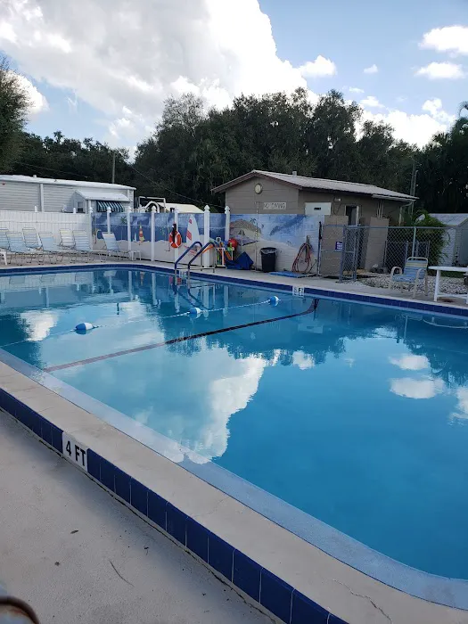 Lake Bonnet Village Picture 5