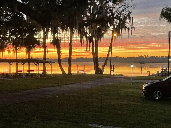 Lake Bonnet Village Picture 2