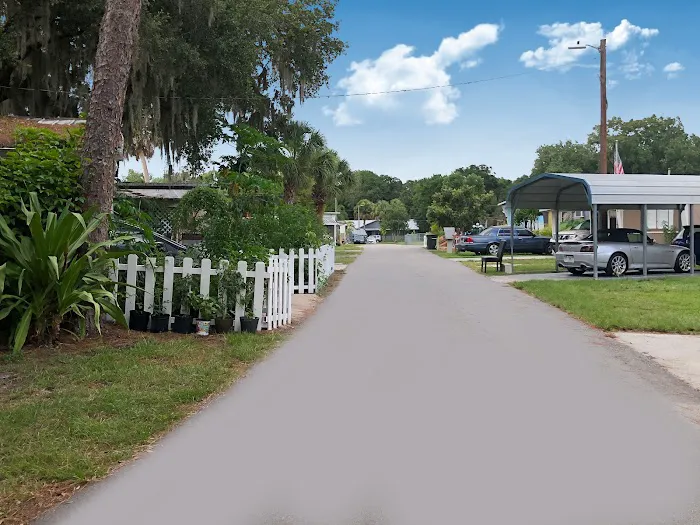 Riverlawn Manufactured Home Community Picture 8