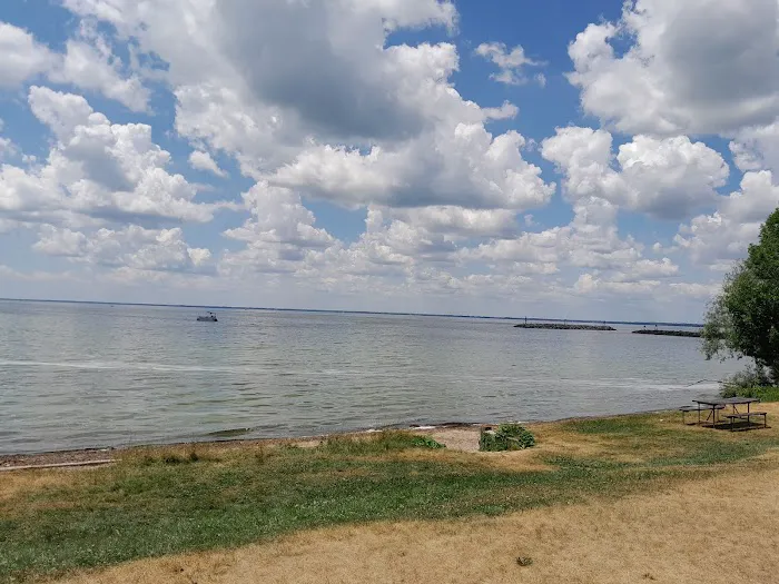 Beach at High Cliff State Park Picture 3