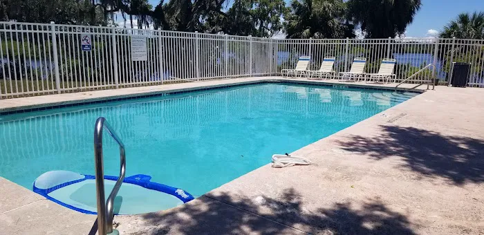 Alafia Riverfront Mobile Home Park Picture 3