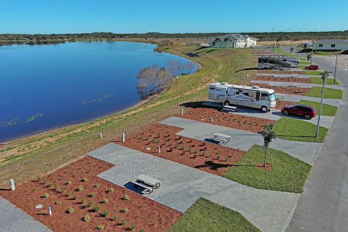 Waterside RV Resort Picture 5